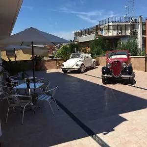 Beb La Lupa Bed & Breakfast Rome